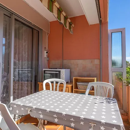 Proche Apartment *